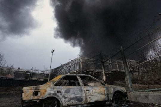 Guardian: Ο πόλεμος στο Ιράν είναι και μια κλιματική καταστροφή